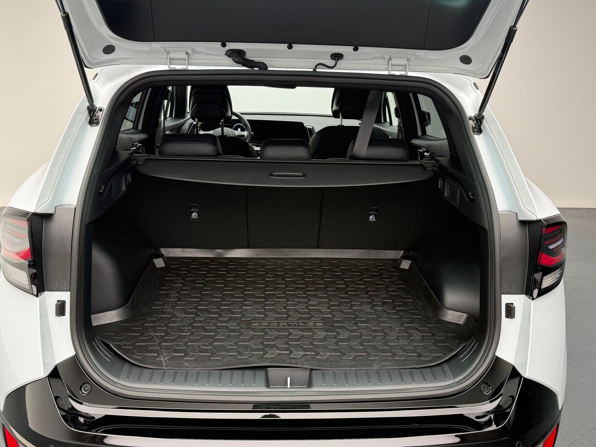 KIA Sportage 1.6 T-GDi PHEV Power Edition-image-11