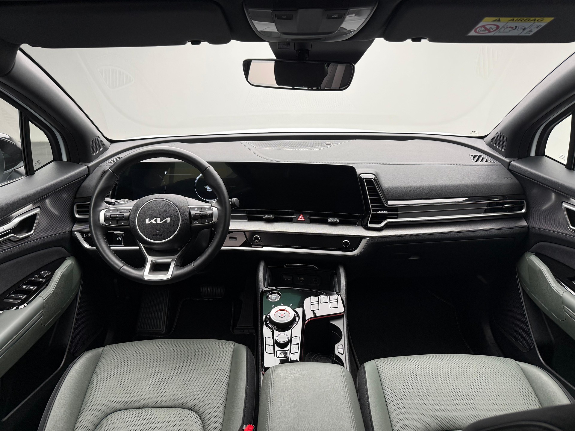 KIA Sportage 1.6 T-GDi PHEV Power Edition-image-8