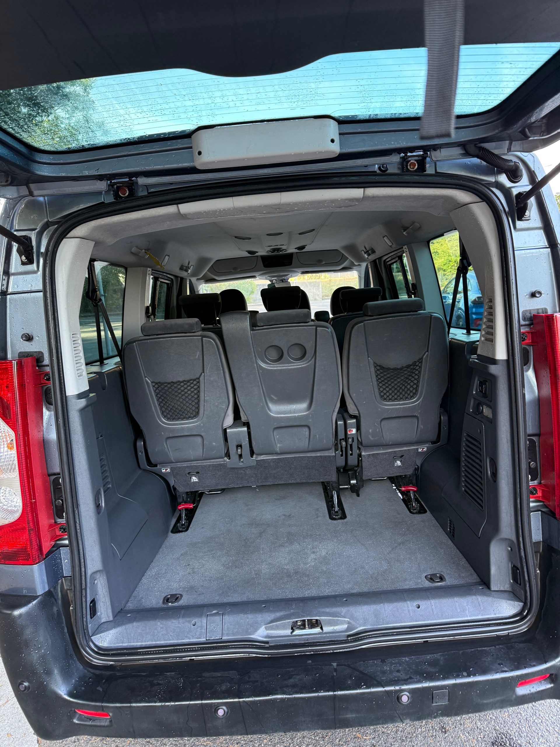 PEUGEOT Expert Tepee 2.0 HDi Confort L2-image-7