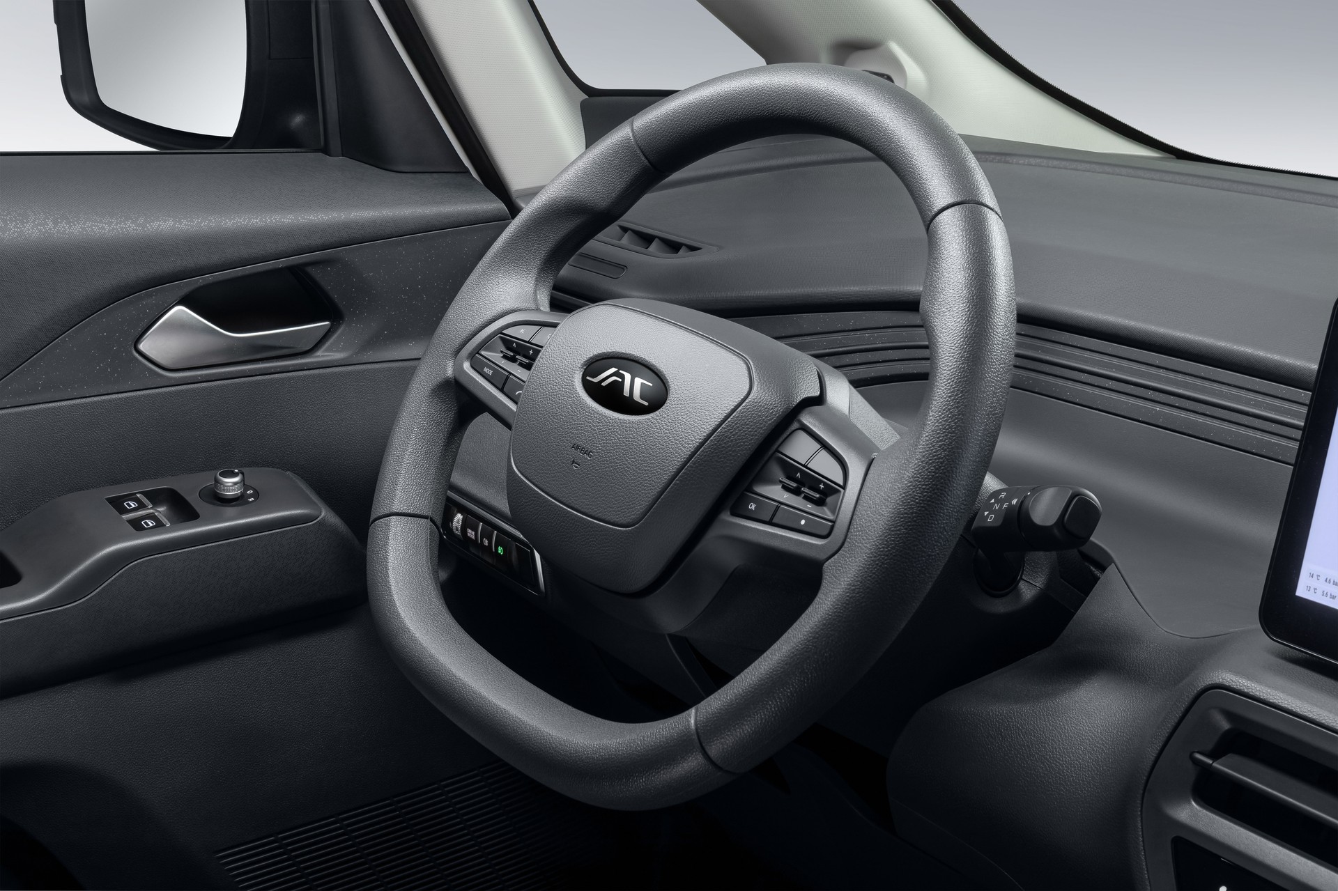 JAC PRO EV-image-10