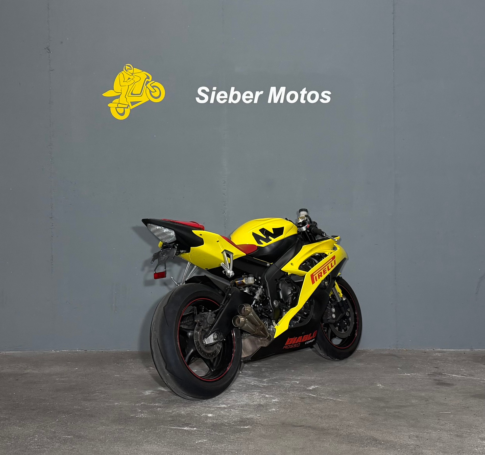 YAMAHA YZF-R6-showroom-element-3