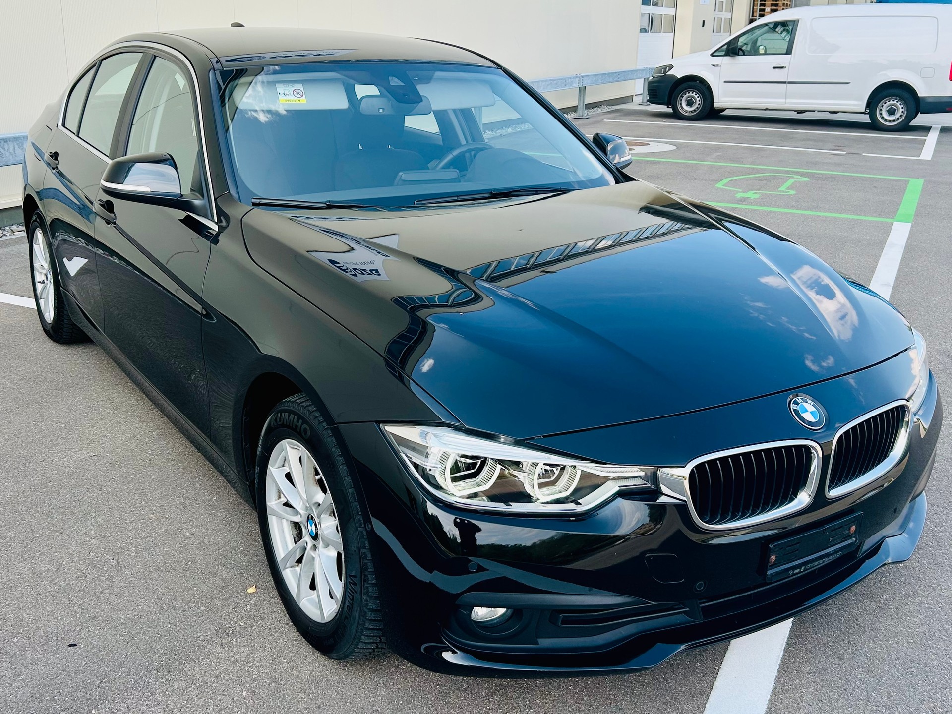 BMW 320d xDrive Steptronic-image-5