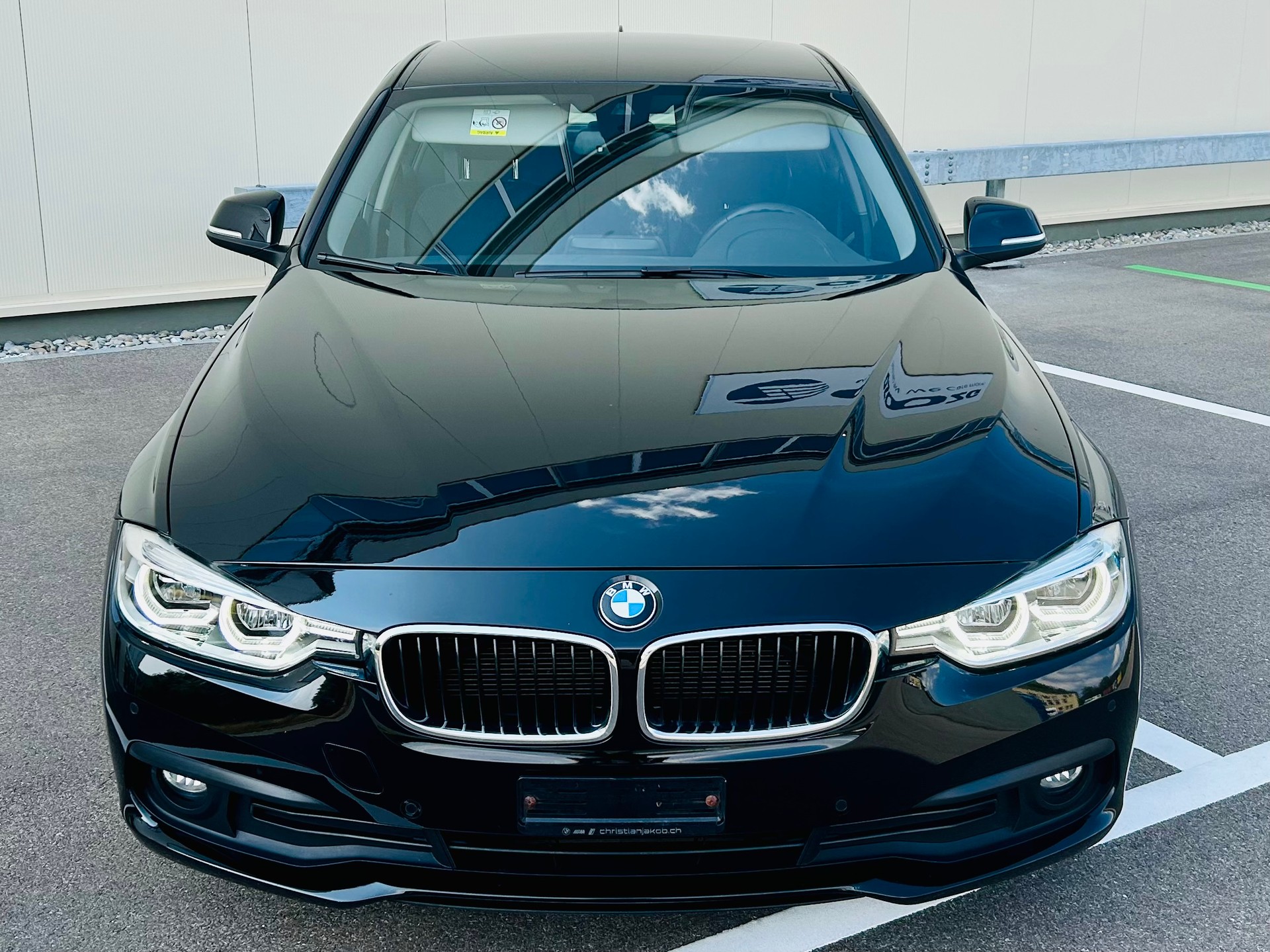 BMW 320d xDrive Steptronic-image-4