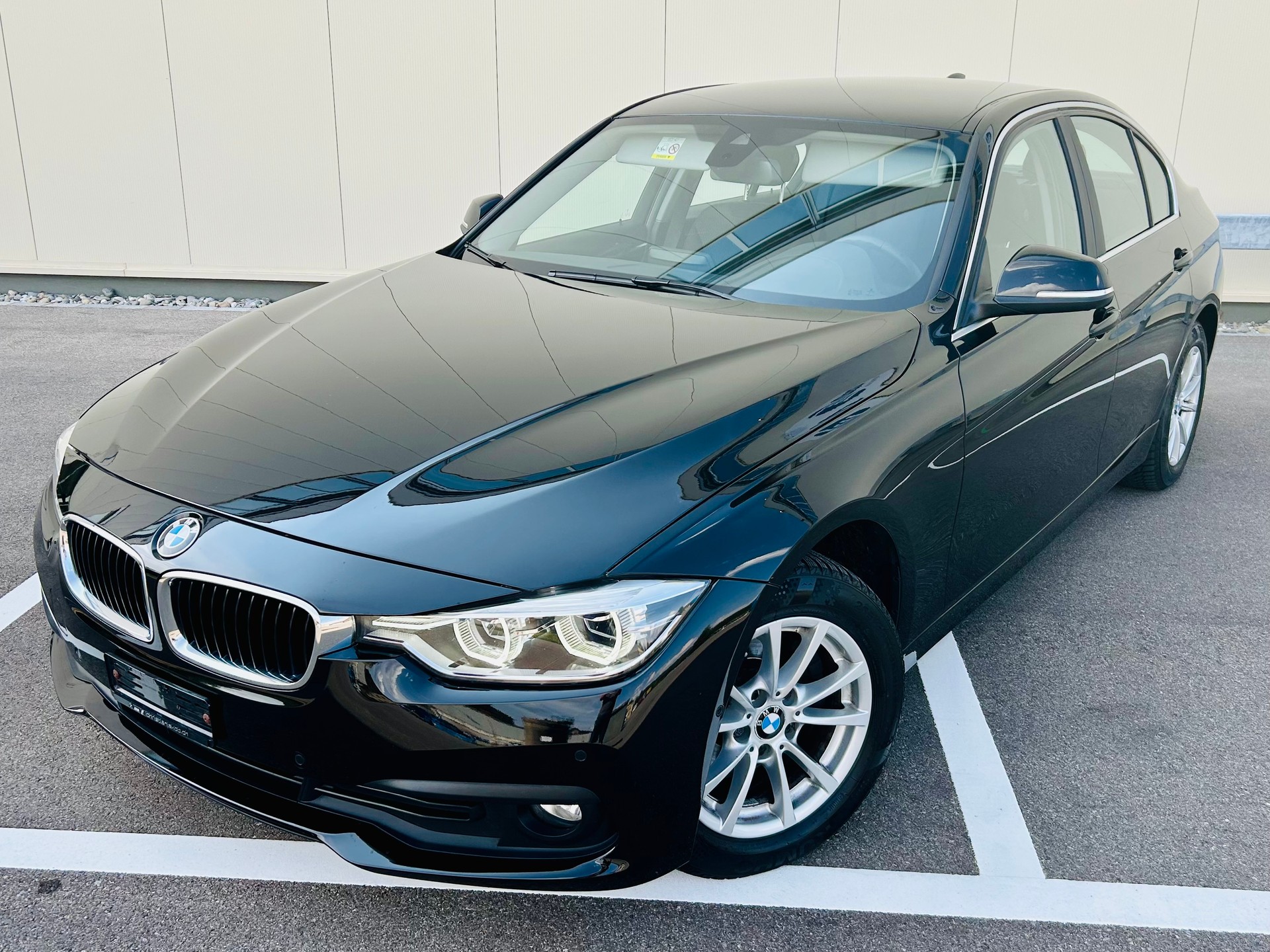 BMW 320d xDrive Steptronic-image-0