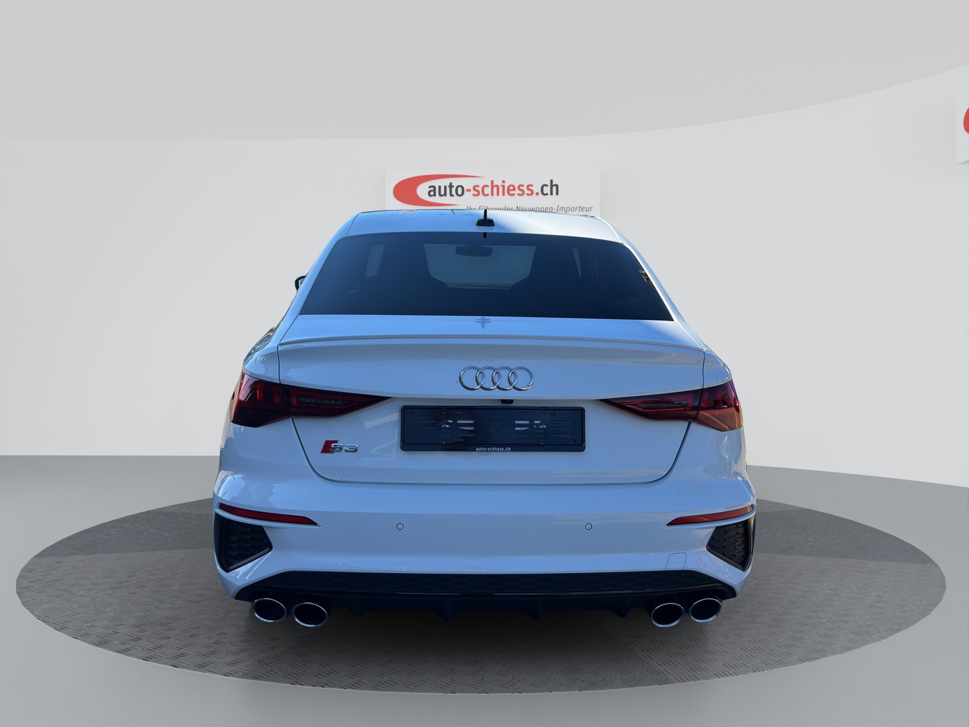 AUDI S3 Limousine 2.0 TFSI quattro S-tronic Black Edition-image-3