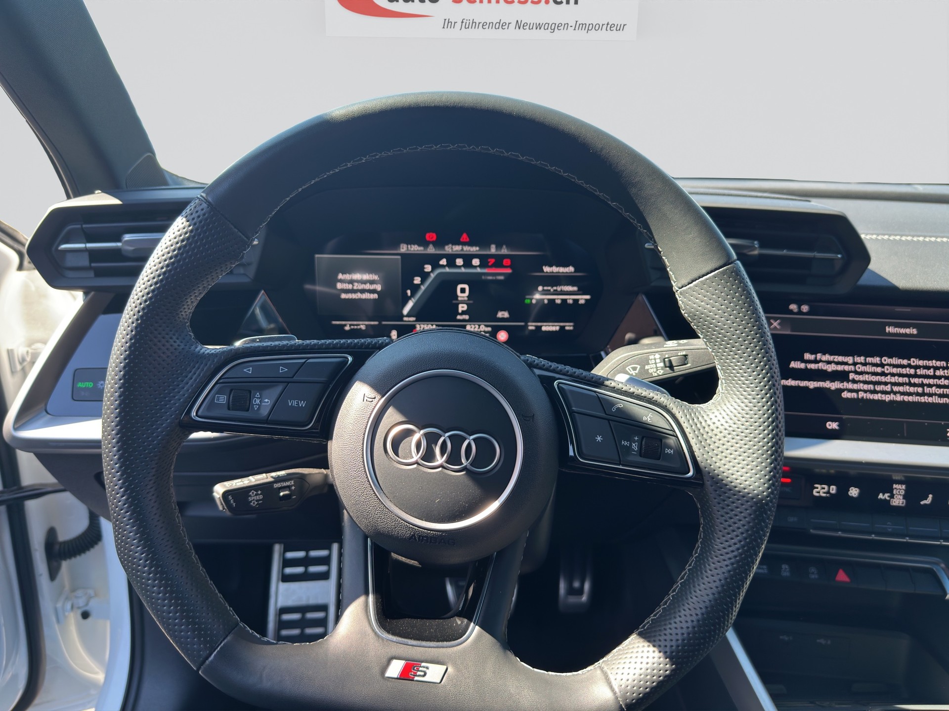 AUDI S3 Limousine 2.0 TFSI quattro S-tronic Black Edition-image-10