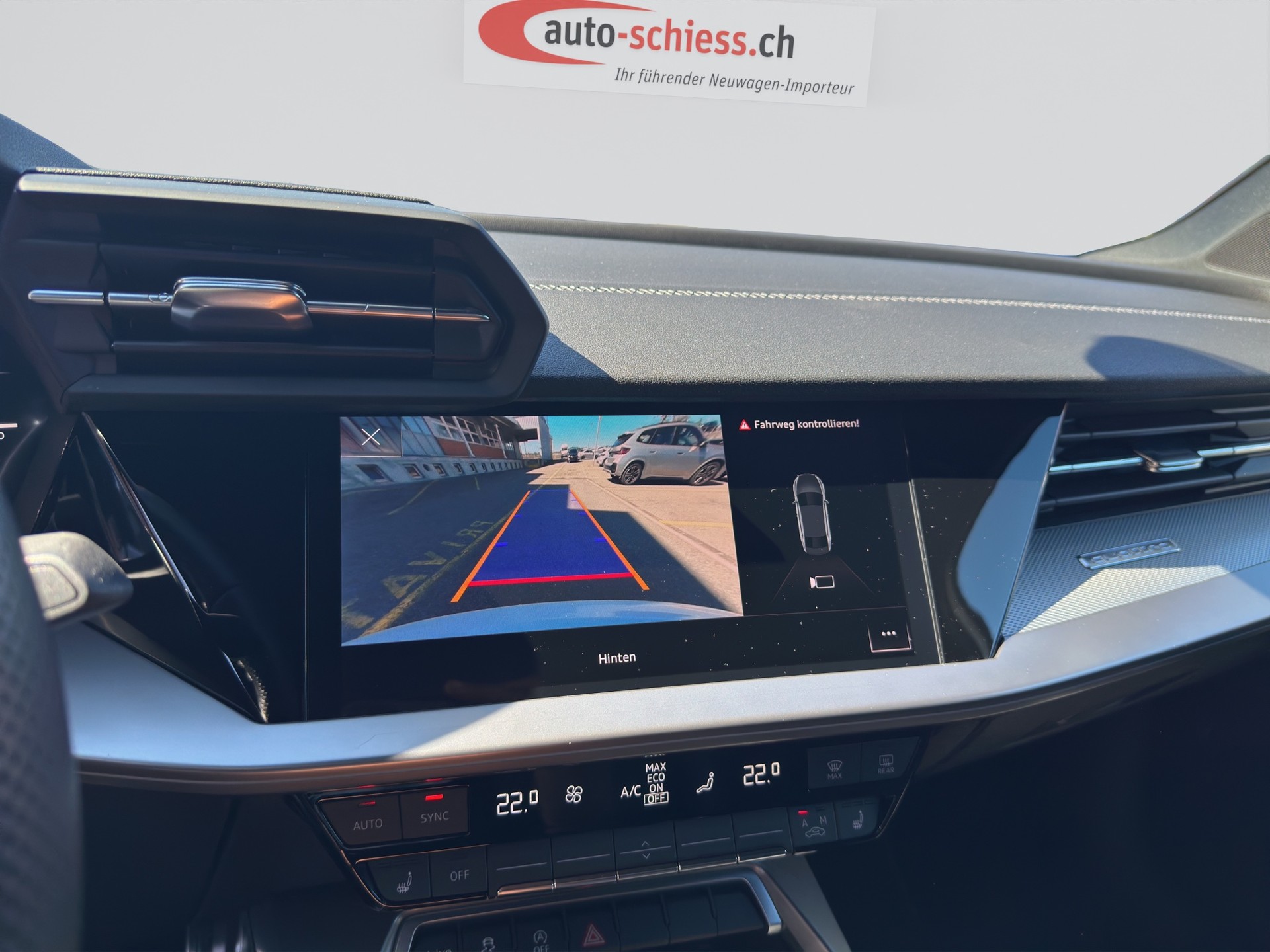 AUDI S3 Limousine 2.0 TFSI quattro S-tronic Black Edition-image-13