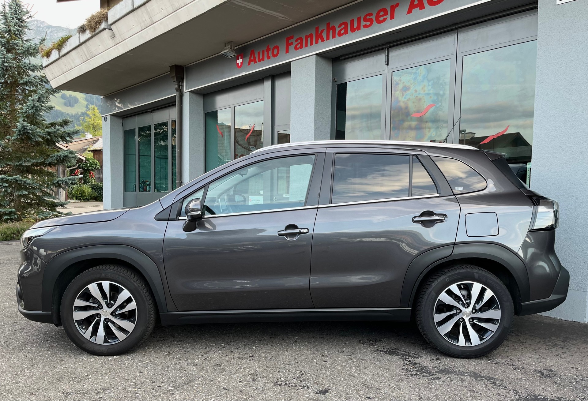 SUZUKI SX4 S-Cross 1.4 16V Compact Top Hybrid 4WD-image-3