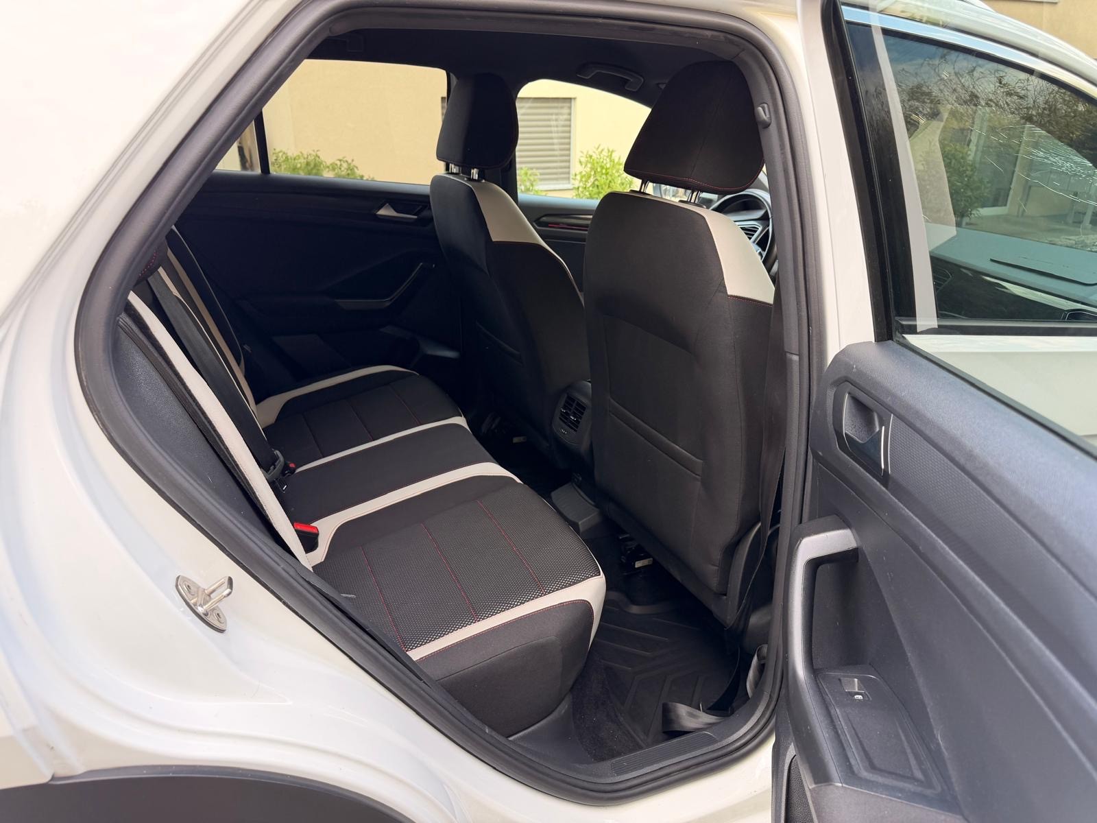 VW T-Roc 2.0 TDI SCR Advance DSG 4Motion-image-12