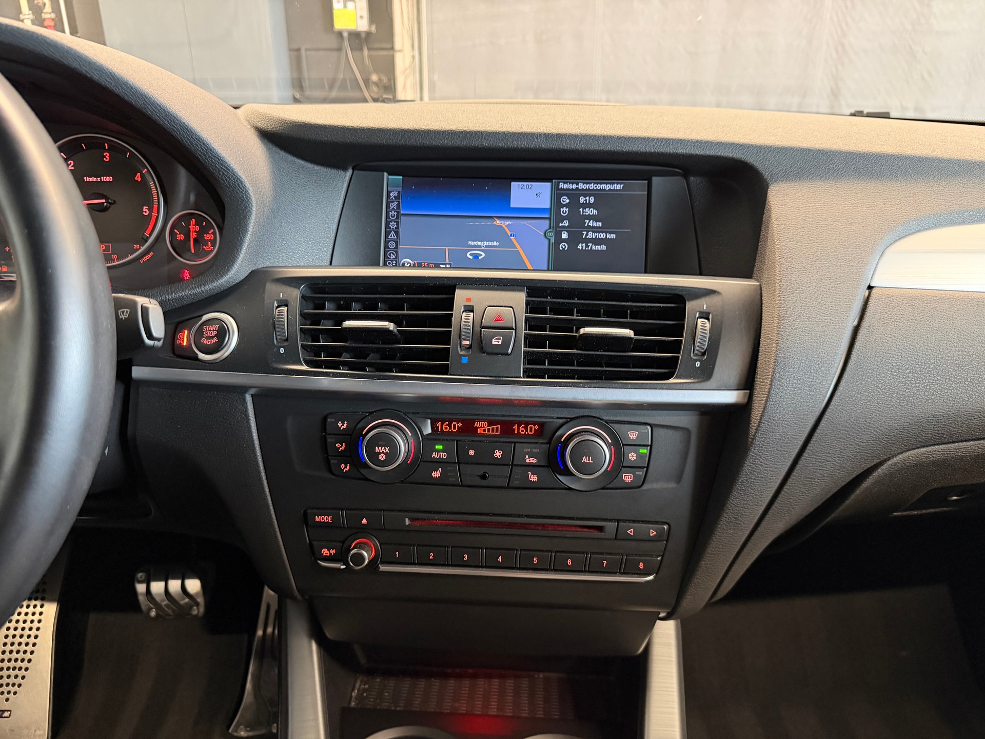 BMW X3 xDrive 30d Steptronic M Sportpaket-image-15