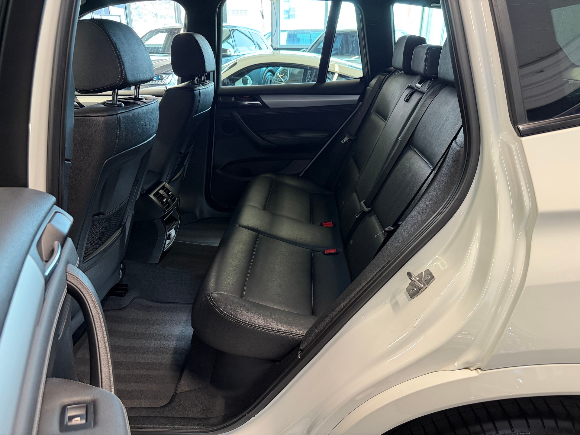 BMW X3 xDrive 30d Steptronic M Sportpaket-image-19