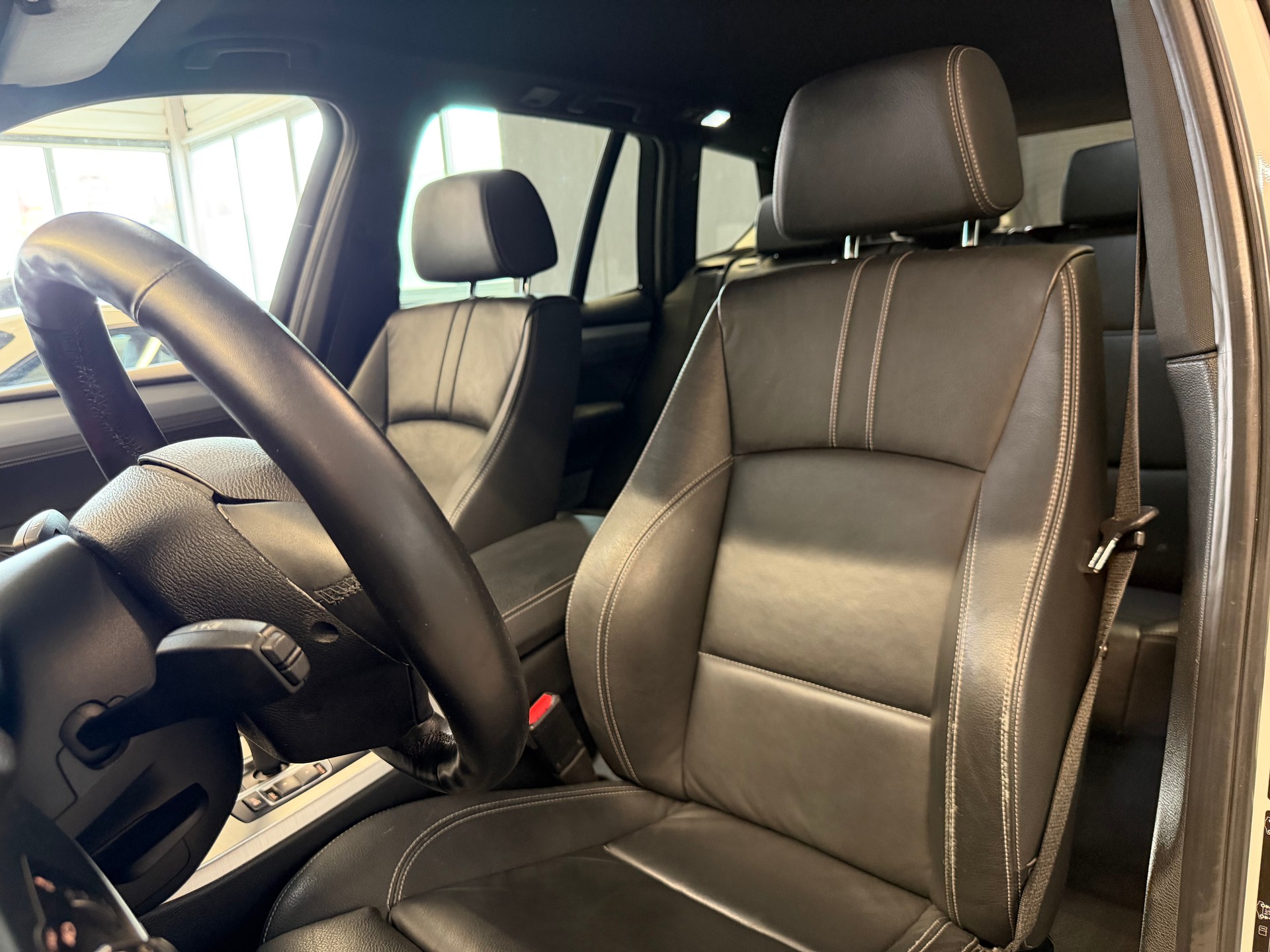 BMW X3 xDrive 30d Steptronic M Sportpaket-image-10