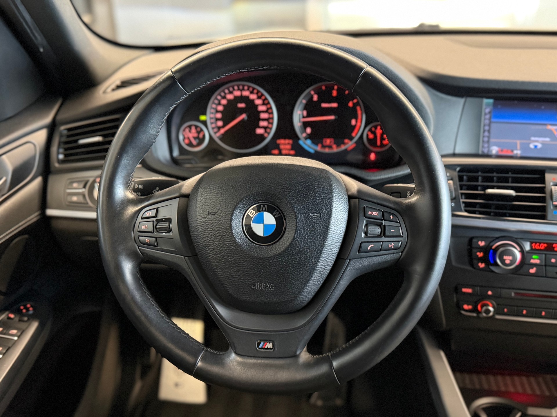 BMW X3 xDrive 30d Steptronic M Sportpaket-image-18
