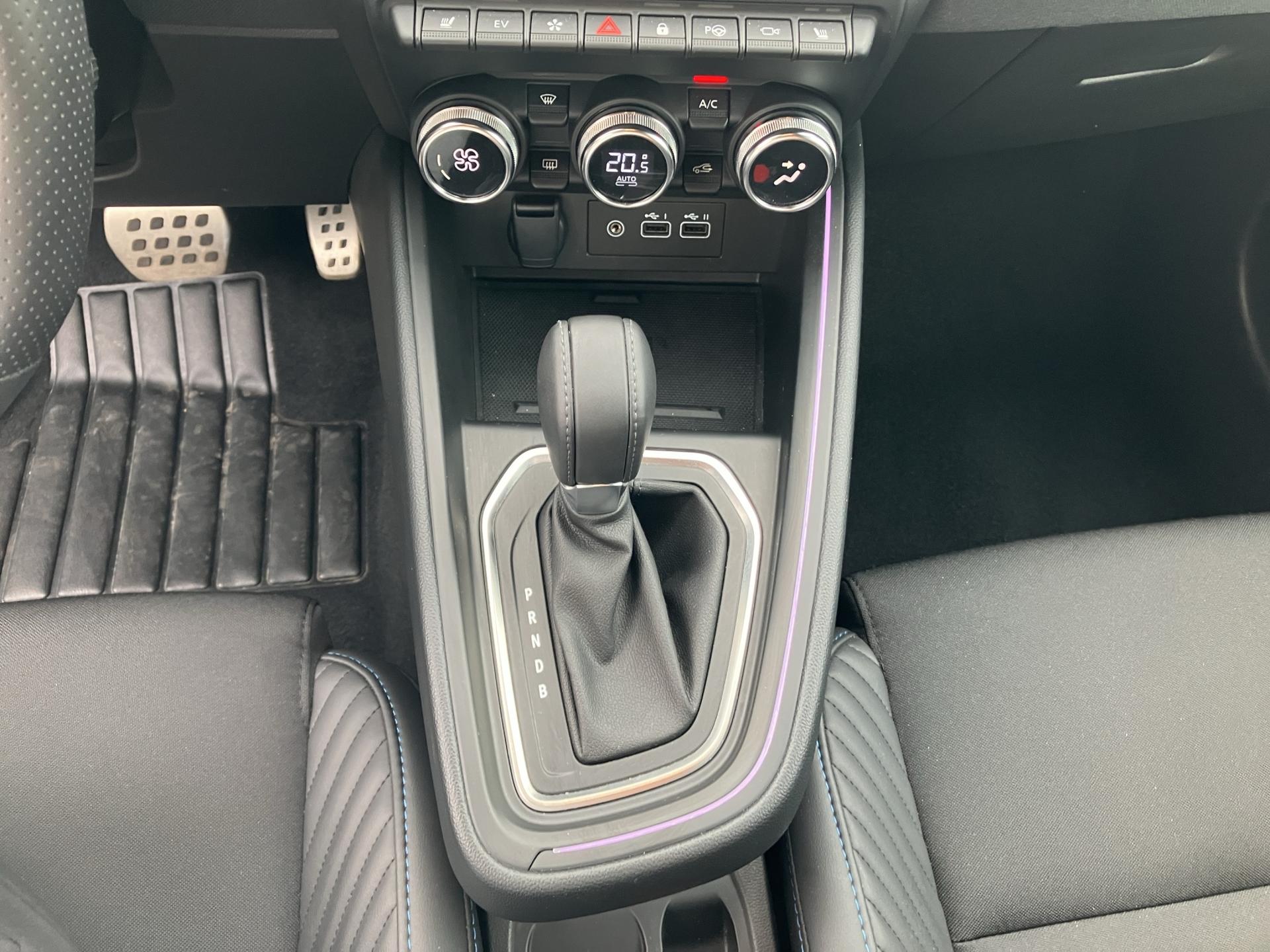 RENAULT Clio 1.6 E-Tech Esprit Alpine-image-11