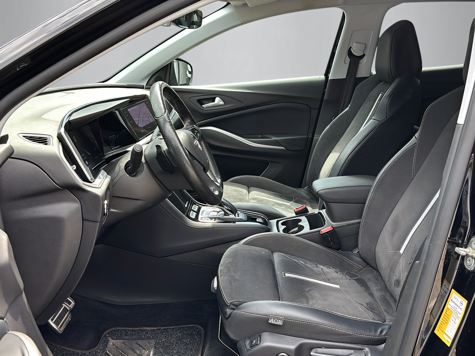 OPEL Grandland 1.6 T PHEV GSE-image-2