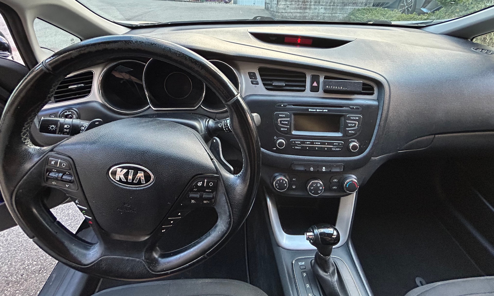 KIA 1.6 GDi Trend-image-2