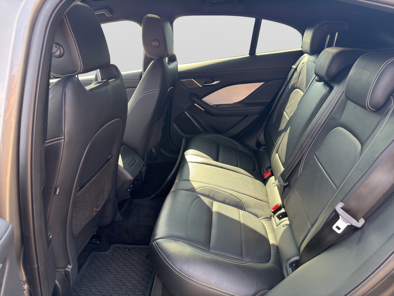 JAGUAR I-Pace EV400 SE AWD-image-10