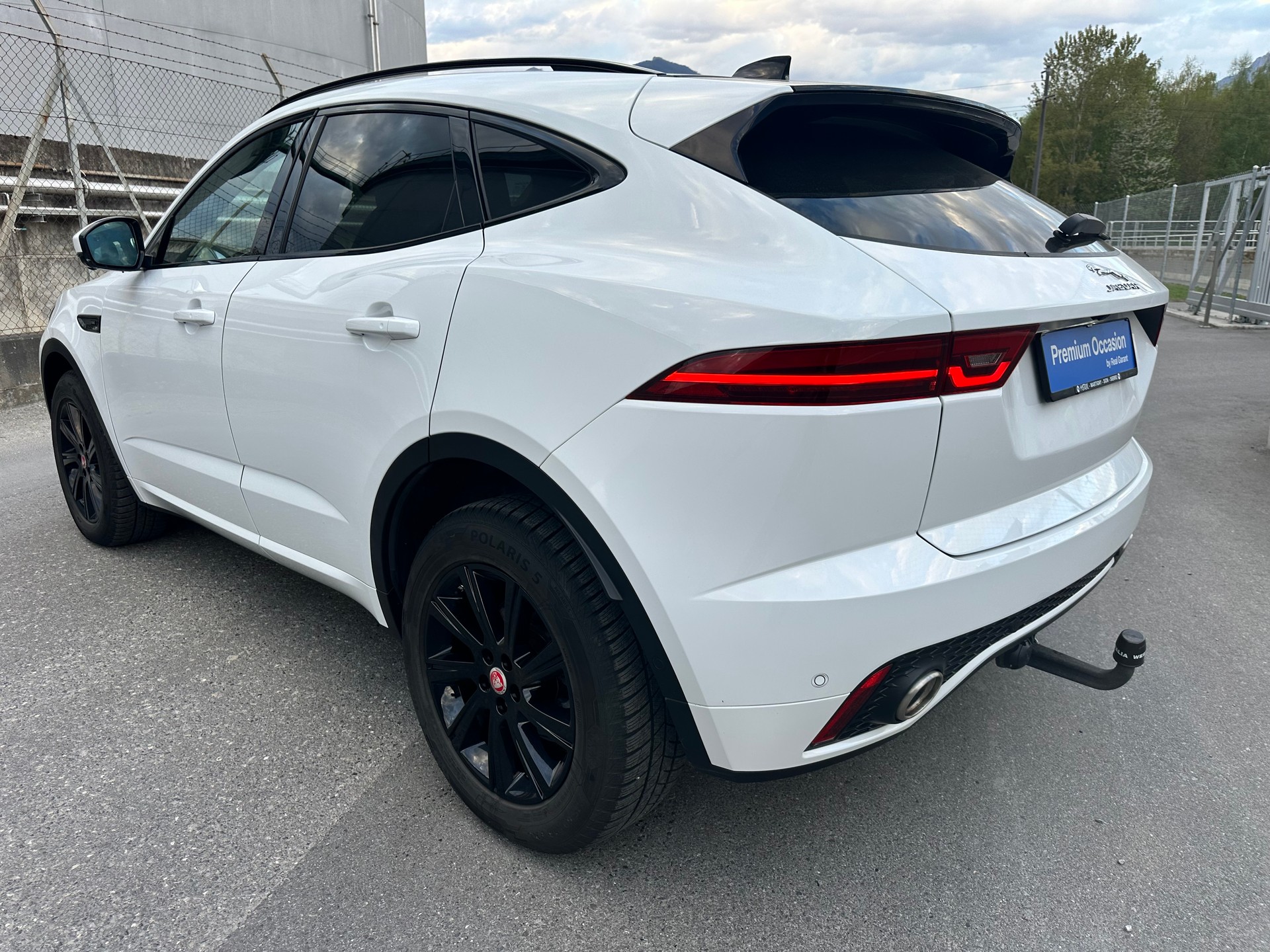 JAGUAR E-Pace 2.0d D240 HSE AWD Automatik-image-5