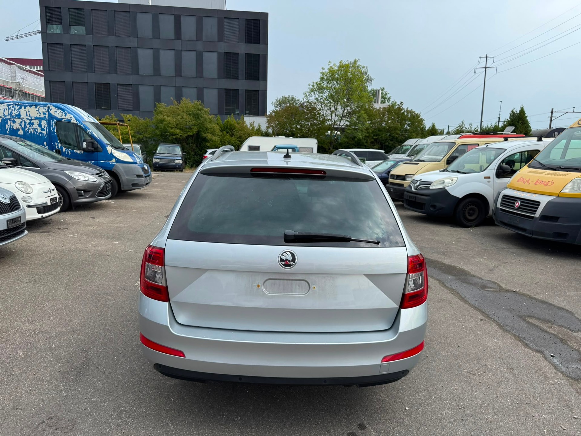 SKODA Octavia Combi 2.0 TDI Ambition 4x4-image-5