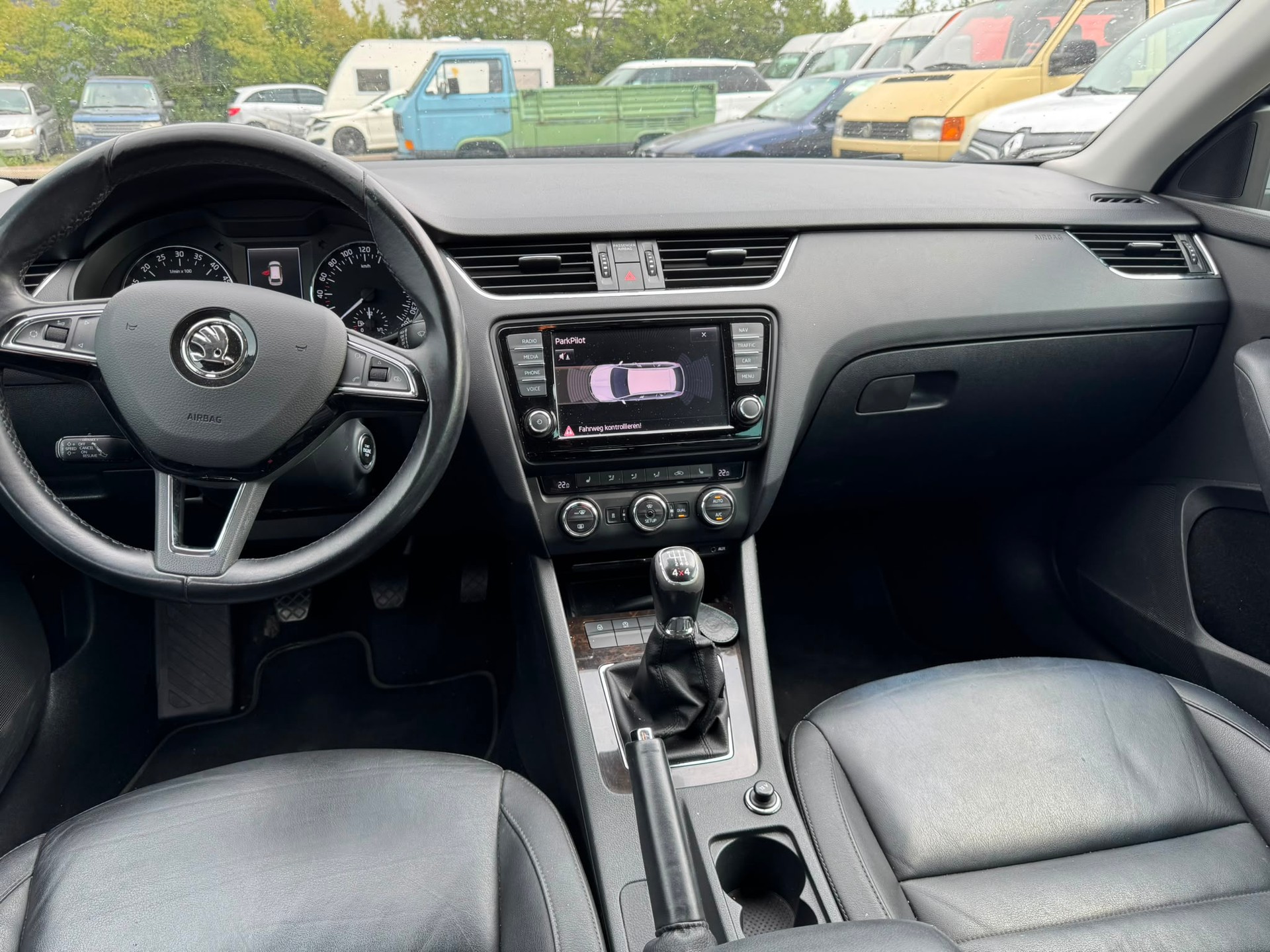 SKODA Octavia Combi 2.0 TDI Ambition 4x4-image-7