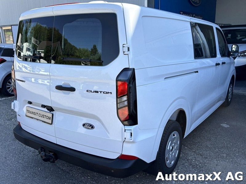 FORD Transit Custom Van 320 L2 2.5 Duratec 233 Trend PHEV-image-5