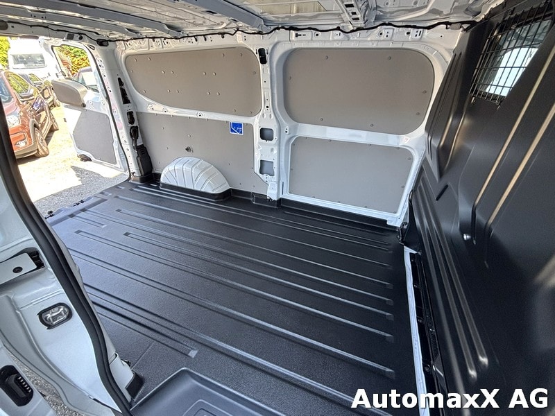 FORD Transit Custom Van 320 L2 2.5 Duratec 233 Trend PHEV-image-9