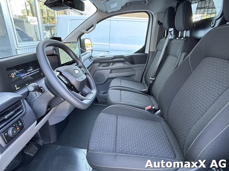 FORD Transit Custom Van 320 L2 2.5 Duratec 233 Trend PHEV-image-11