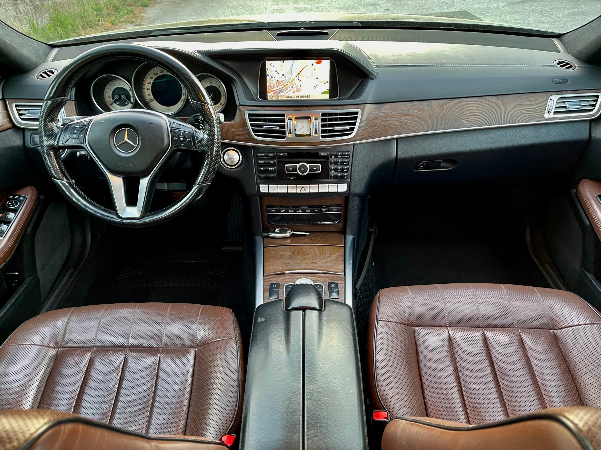 MERCEDES-BENZ E 350 BlueTEC Avantgarde 4Matic 7G-Tronic-showroom-element-1