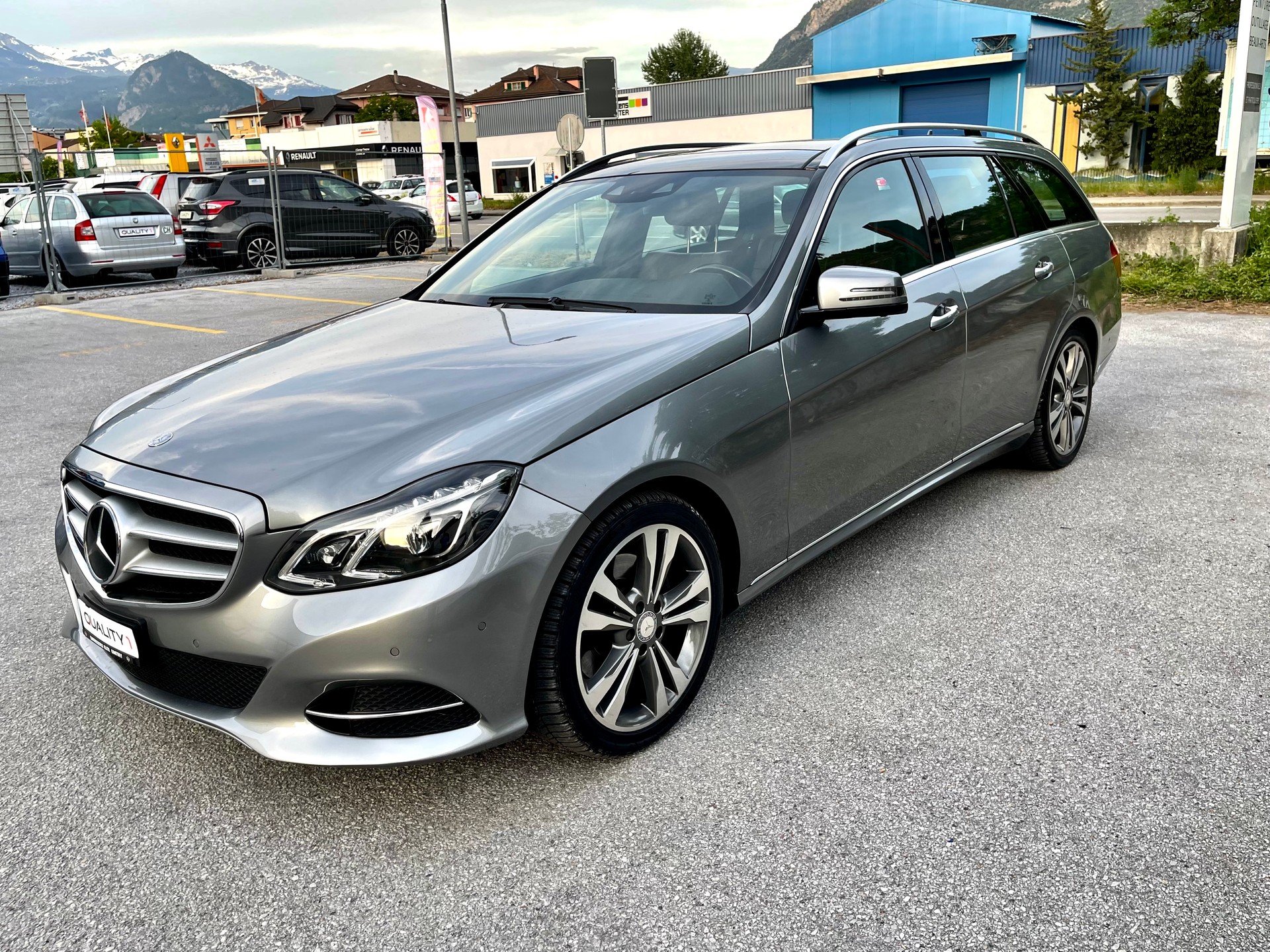 MERCEDES-BENZ E 350 BlueTEC Avantgarde 4Matic 7G-Tronic-image-7