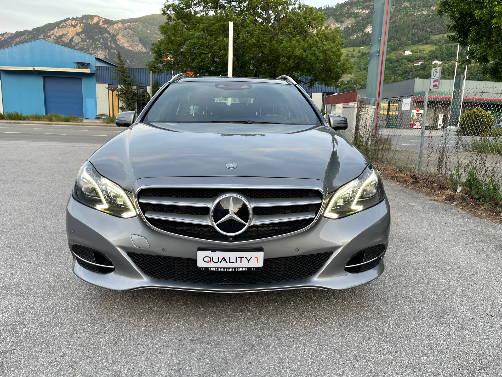 MERCEDES-BENZ E 350 BlueTEC Avantgarde 4Matic 7G-Tronic-showroom-element-2