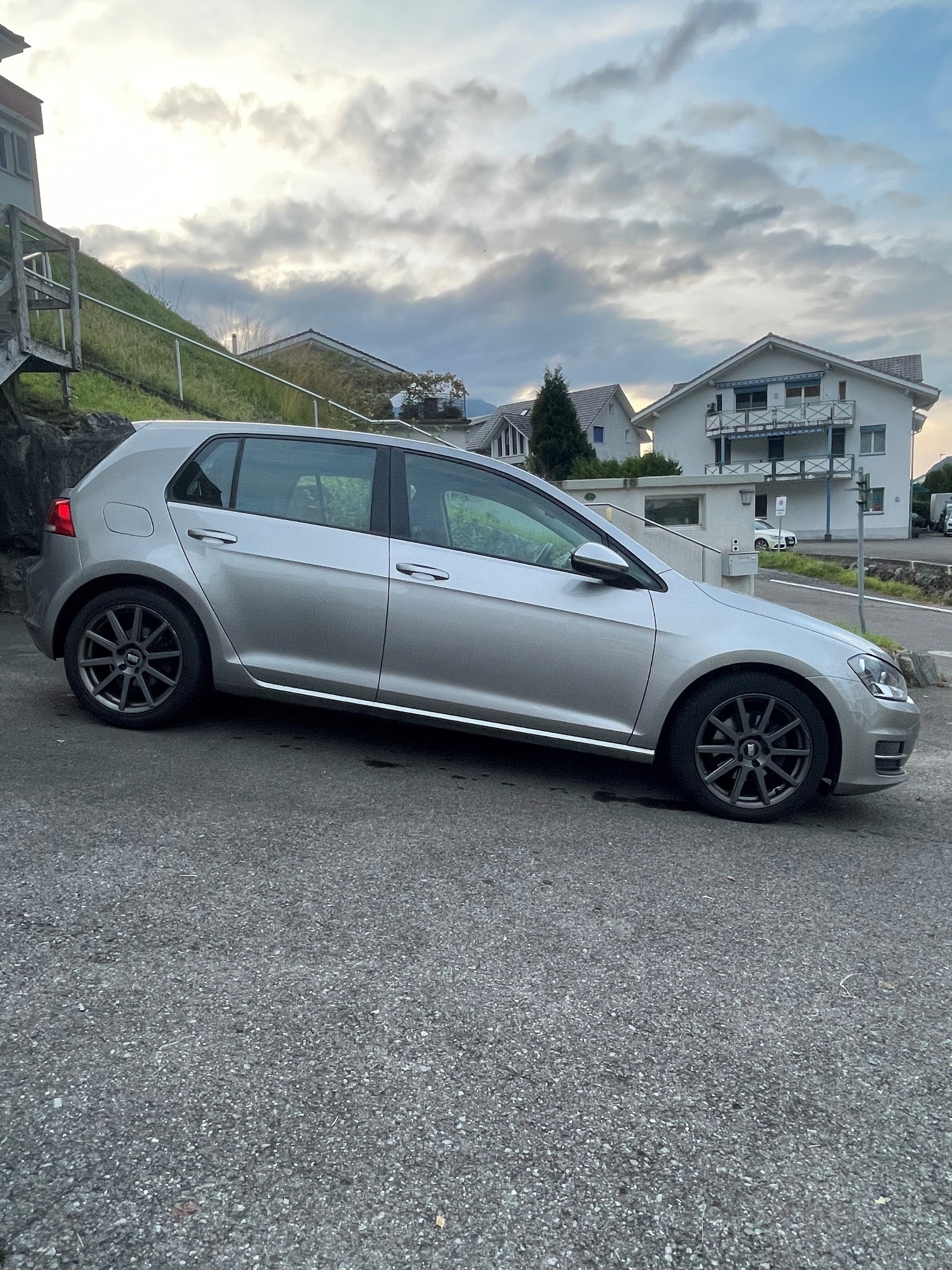 VW VII 1.6 TDI Comfortline 4Motion-image-3