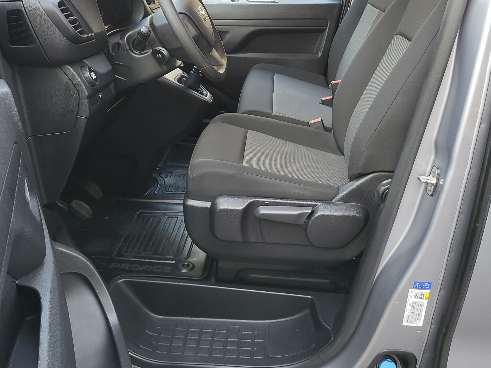 TOYOTA PROACE Verso L2 2.0 D Comfort 4x4-image-12
