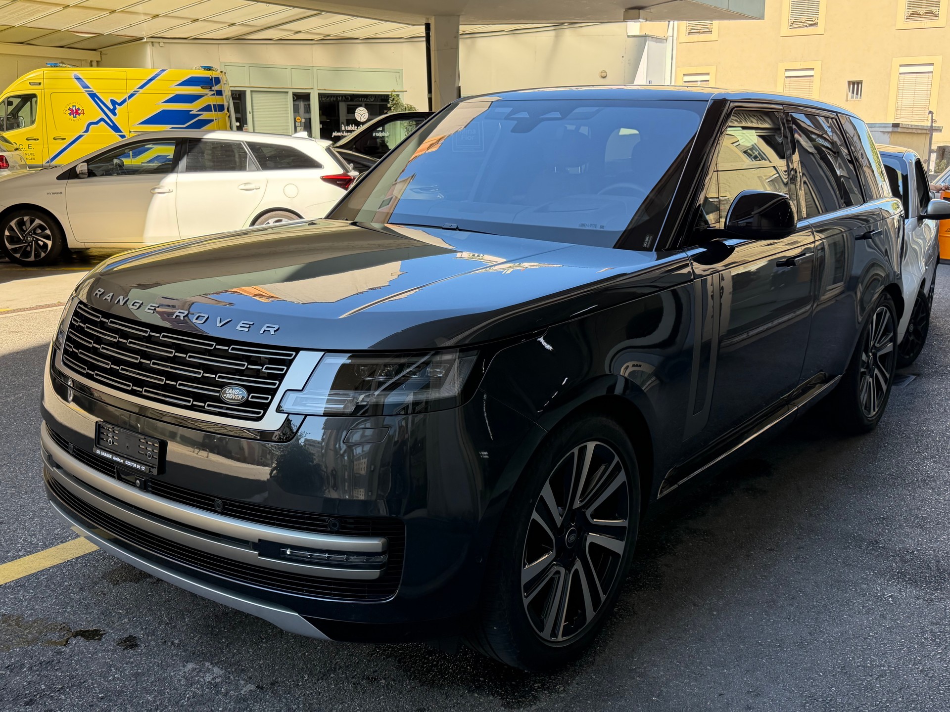 LAND ROVER Range Rover D300 3.0D I6 MHEV SE Automatic-image-1