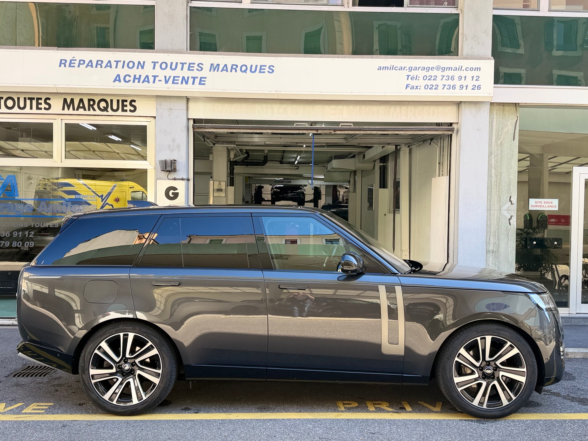 LAND ROVER Range Rover D300 3.0D I6 MHEV SE Automatic-image-15