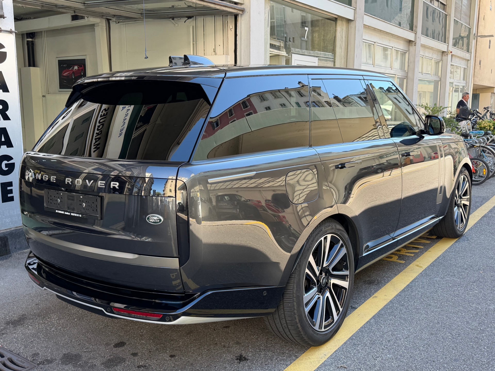LAND ROVER Range Rover D300 3.0D I6 MHEV SE Automatic-image-2