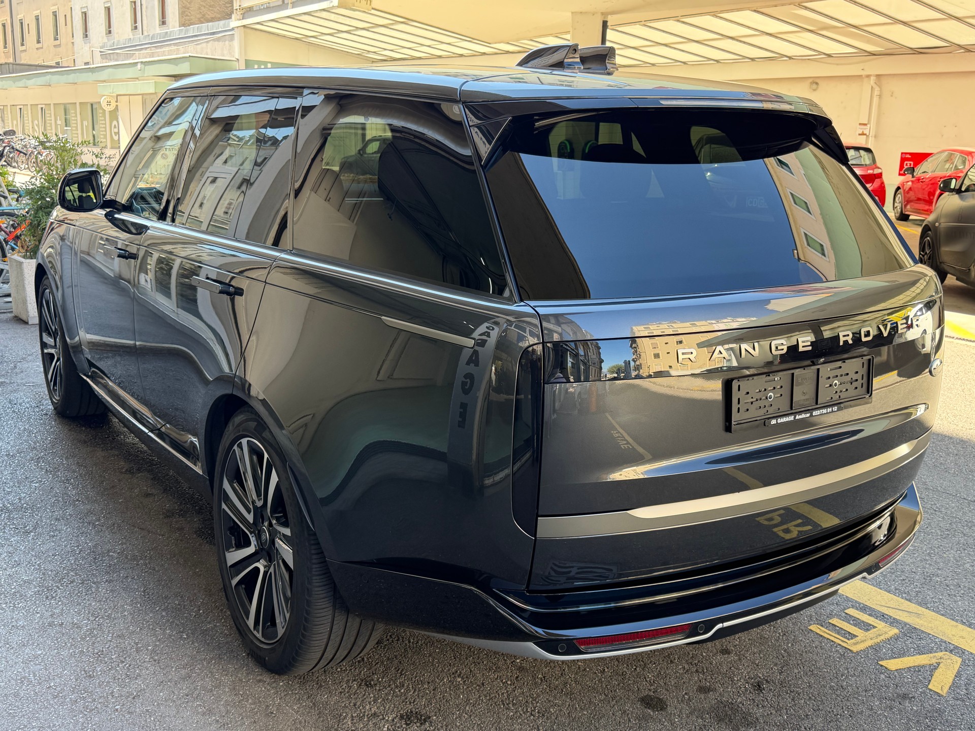LAND ROVER Range Rover D300 3.0D I6 MHEV SE Automatic-image-3