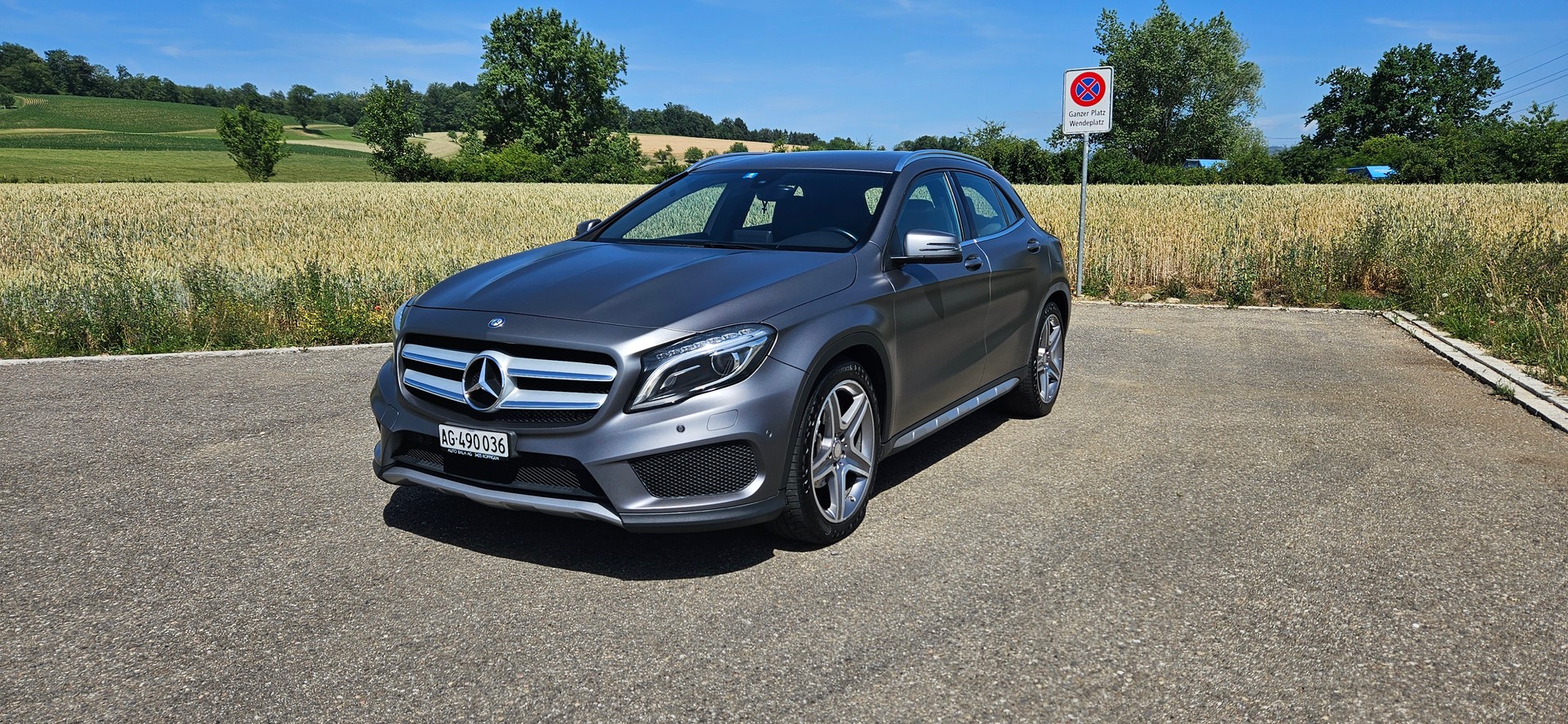 MERCEDES-BENZ GLA 200 d Swiss Star 4m-image-0