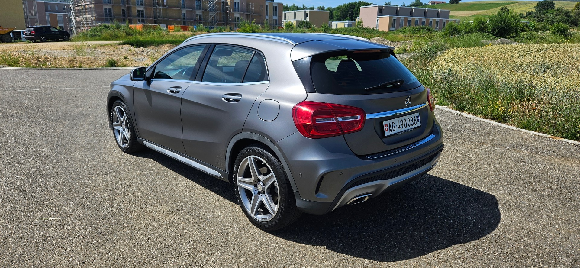 MERCEDES-BENZ GLA 200 d Swiss Star 4m-image-1