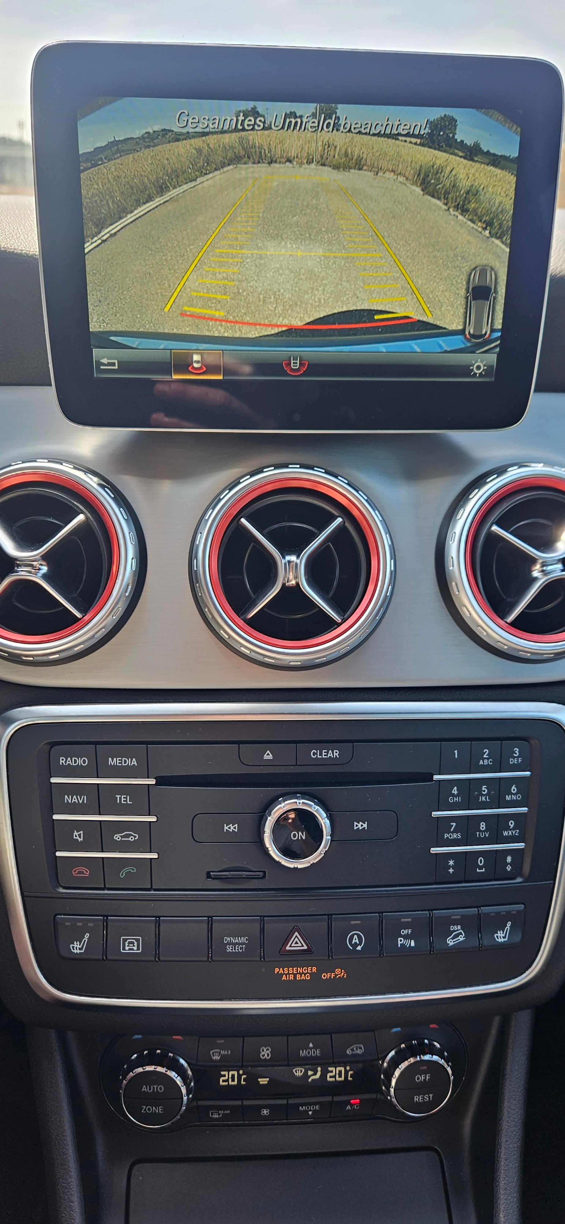 MERCEDES-BENZ GLA 200 d Swiss Star 4m-image-5
