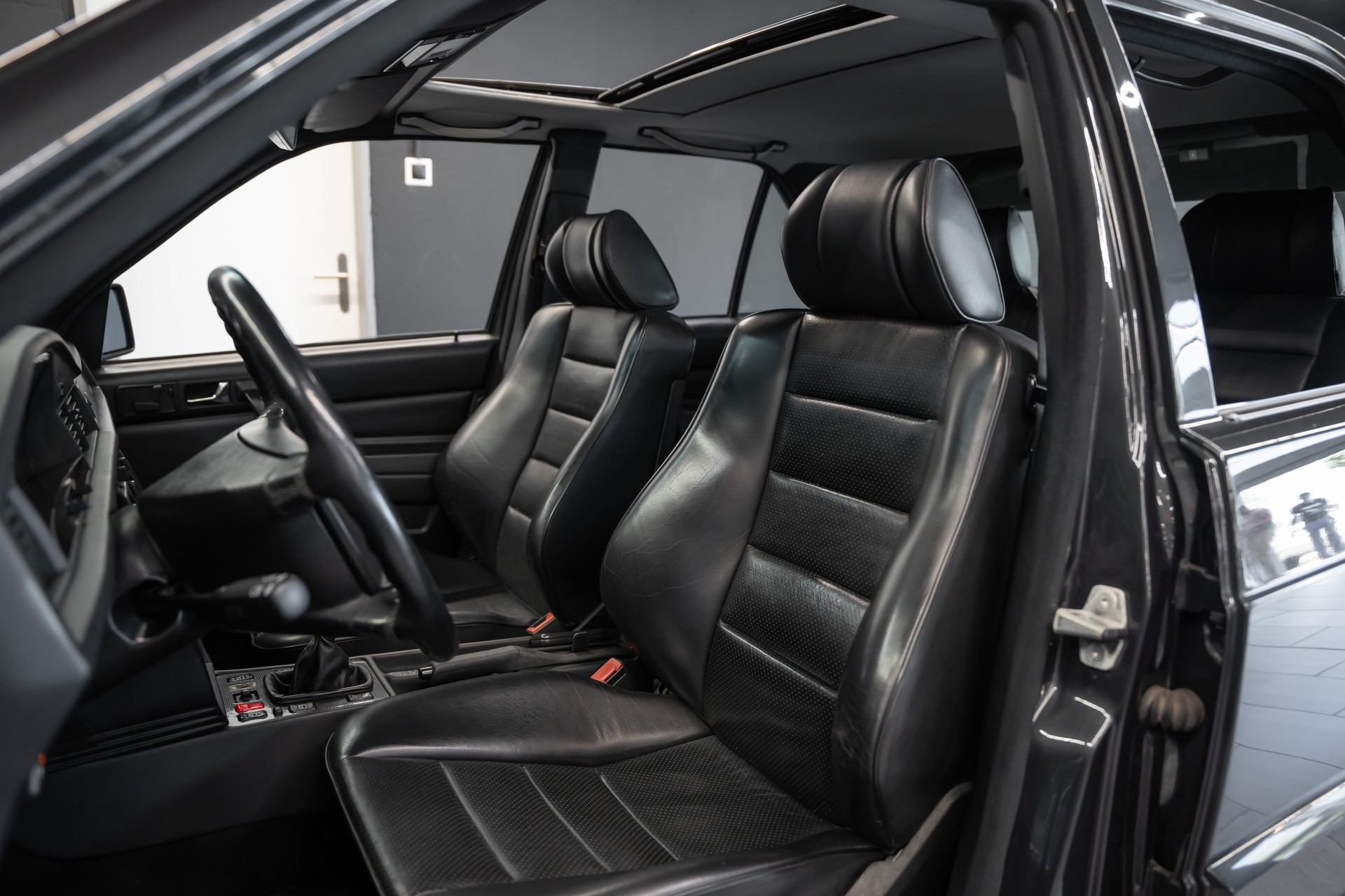 MERCEDES-BENZ EVO 2 / Sammlerfahrzeug / 1.Hand / Perfekte History / CH Fahrzeug-image-11