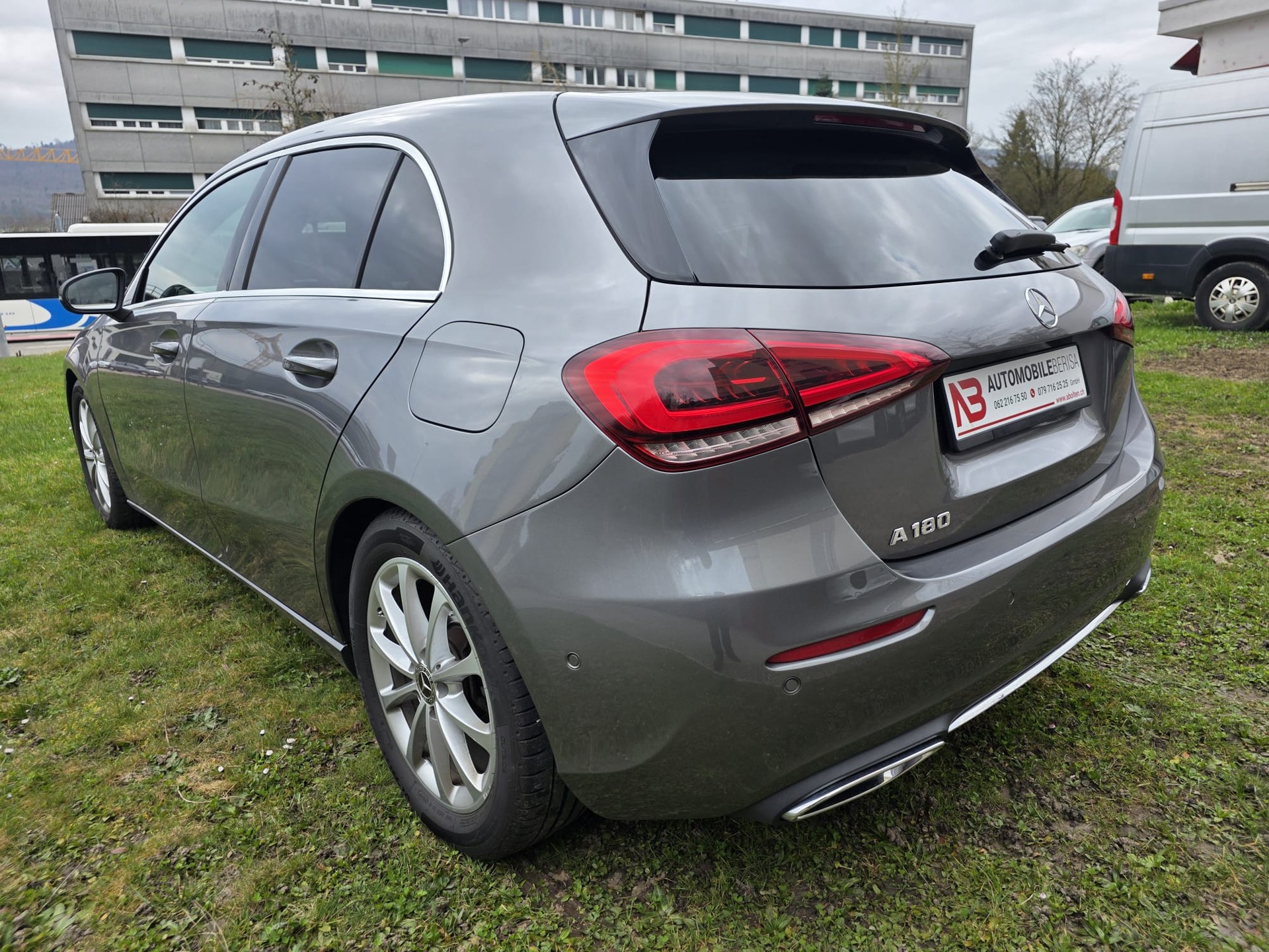 MERCEDES-BENZ A 180 Progressive 7G-DCT-image-5