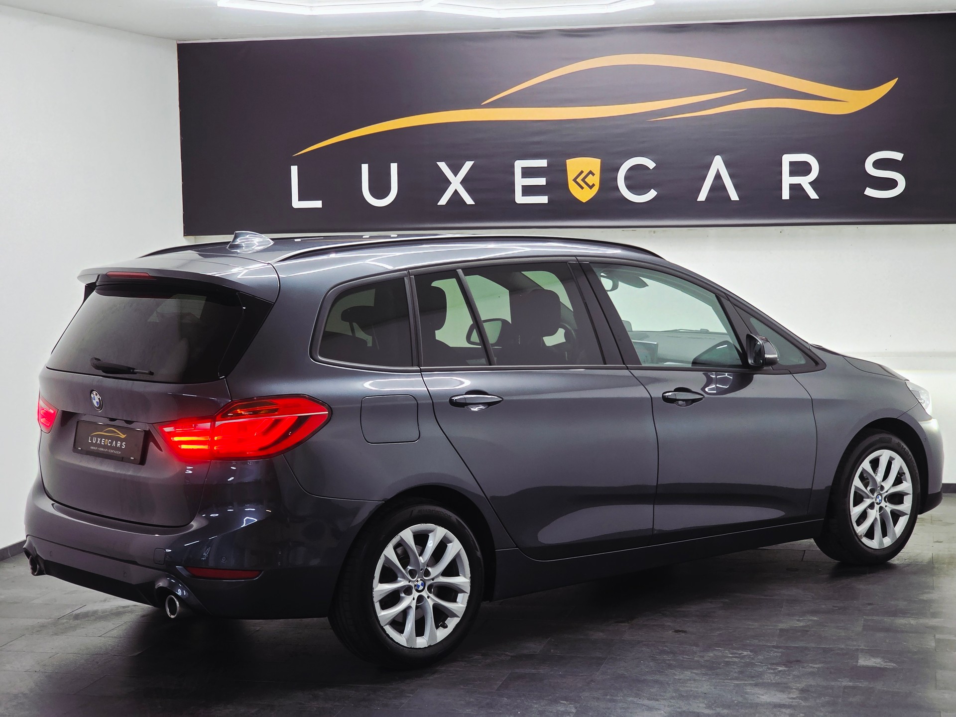 BMW 218d xDrive Gran Tourer Steptronic Fleet Edition*FRISCH MFK*8 FACH RÄDER*PANORAMA*LED*KAMERA*-image-6