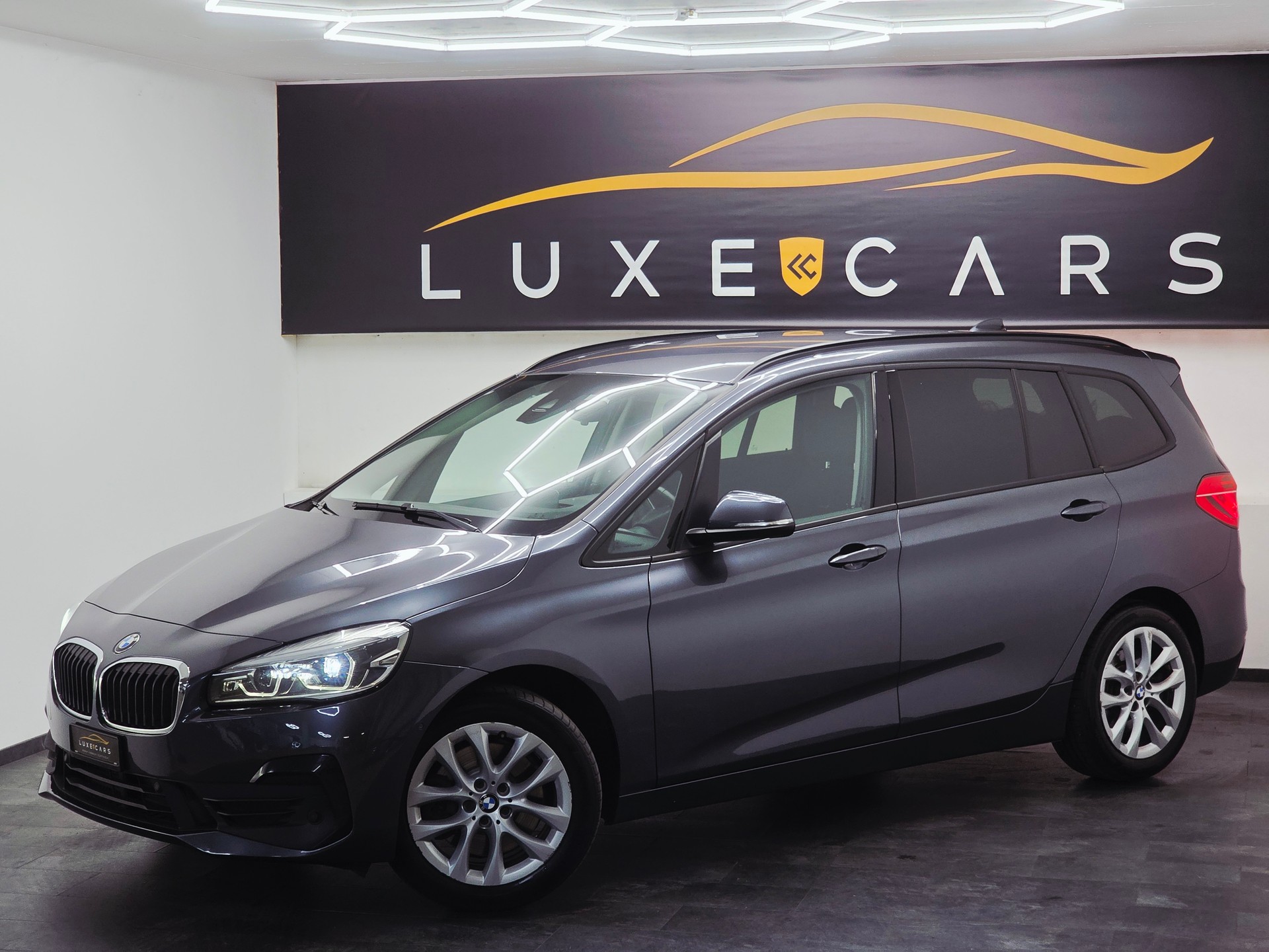 BMW 218d xDrive Gran Tourer Steptronic Fleet Edition*FRISCH MFK*8 FACH RÄDER*PANORAMA*LED*KAMERA*-image-1