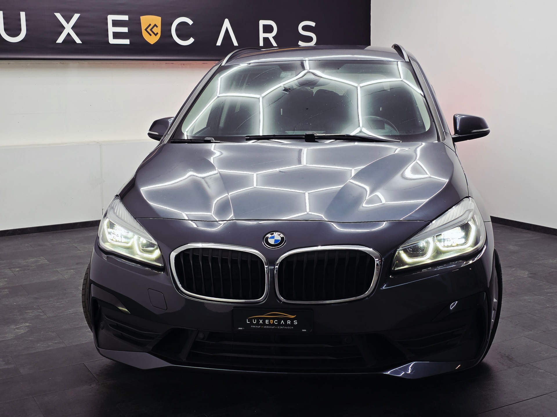 BMW 218d xDrive Gran Tourer Steptronic Fleet Edition*FRISCH MFK*8 FACH RÄDER*PANORAMA*LED*KAMERA*-image-4