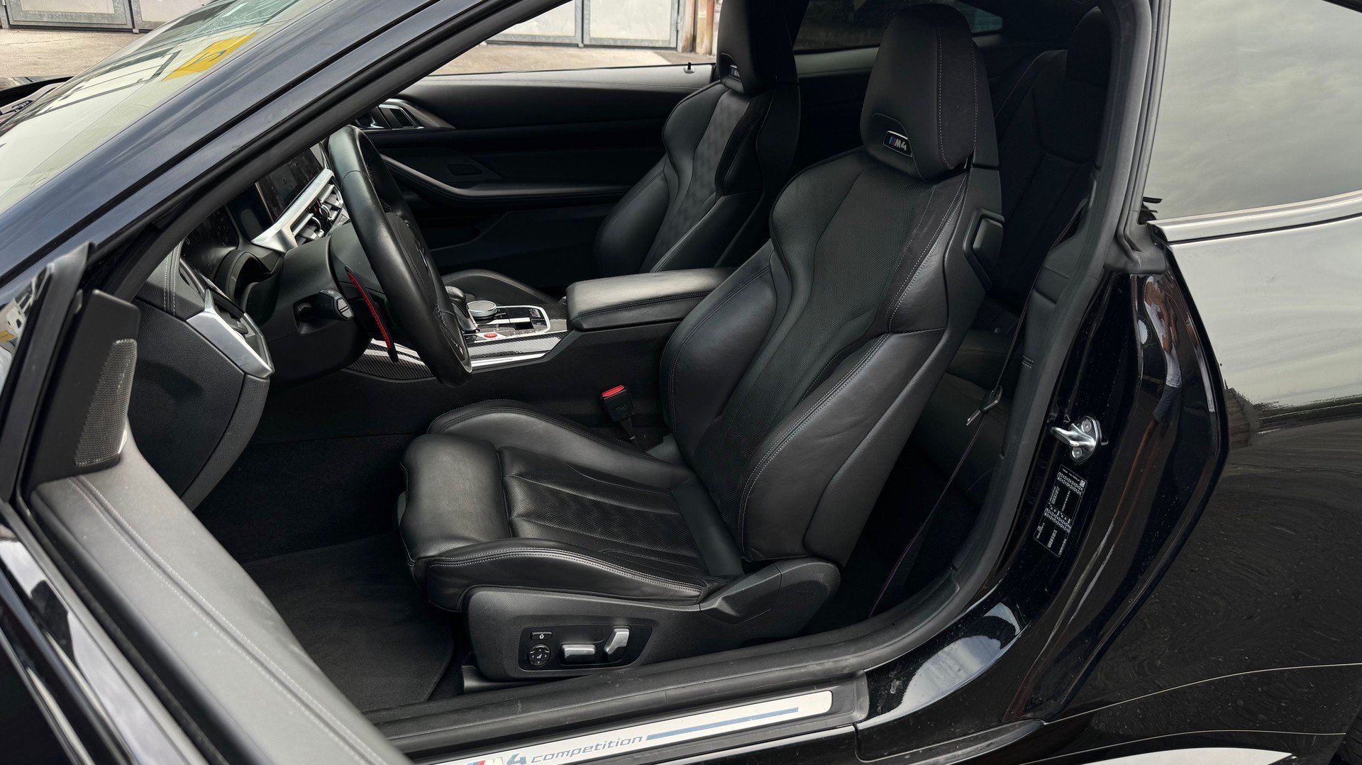 BMW M4 Coupé Competition-image-10