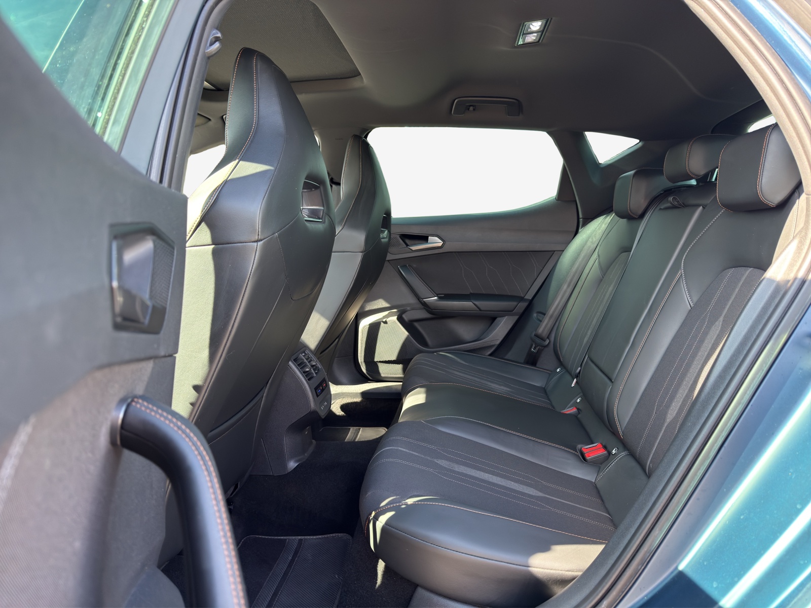 CUPRA LEON 1.4 e-HYBRID pHEV DSG-image-12