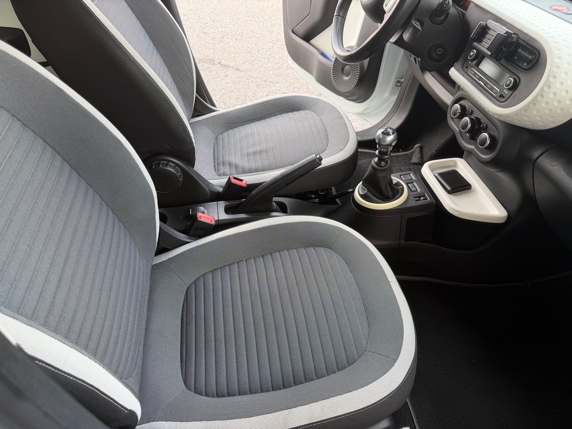 RENAULT Twingo 0.9 Intens-image-8