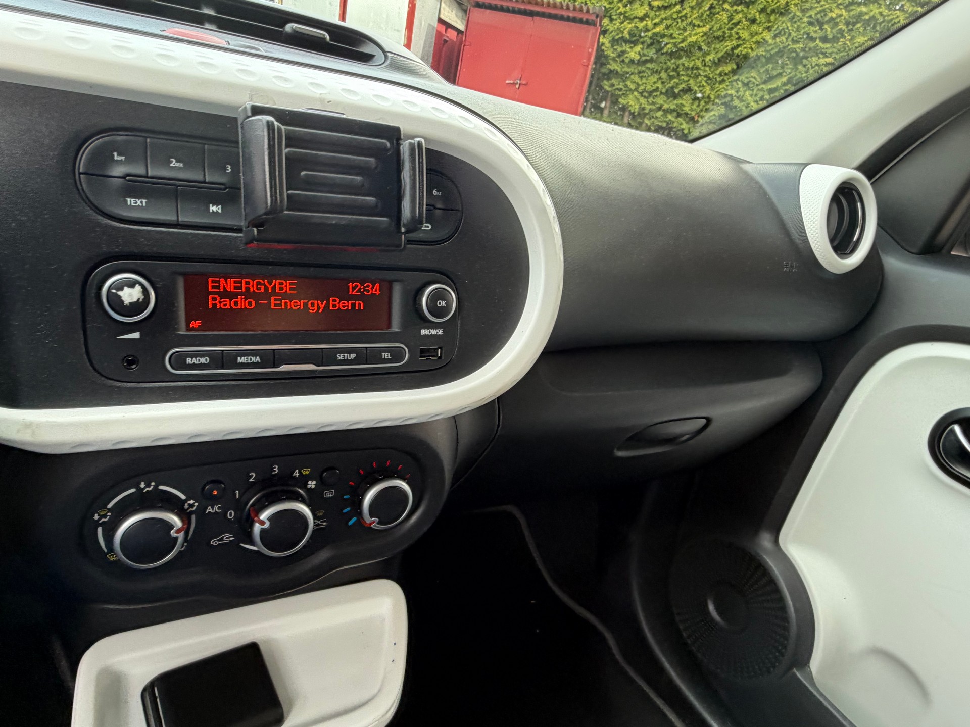 RENAULT Twingo 0.9 Intens-image-6