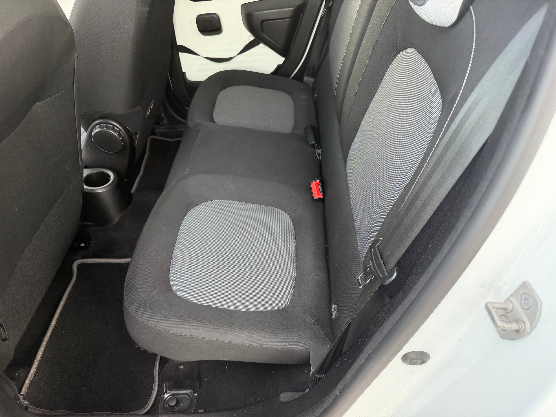RENAULT Twingo 0.9 Intens-image-9