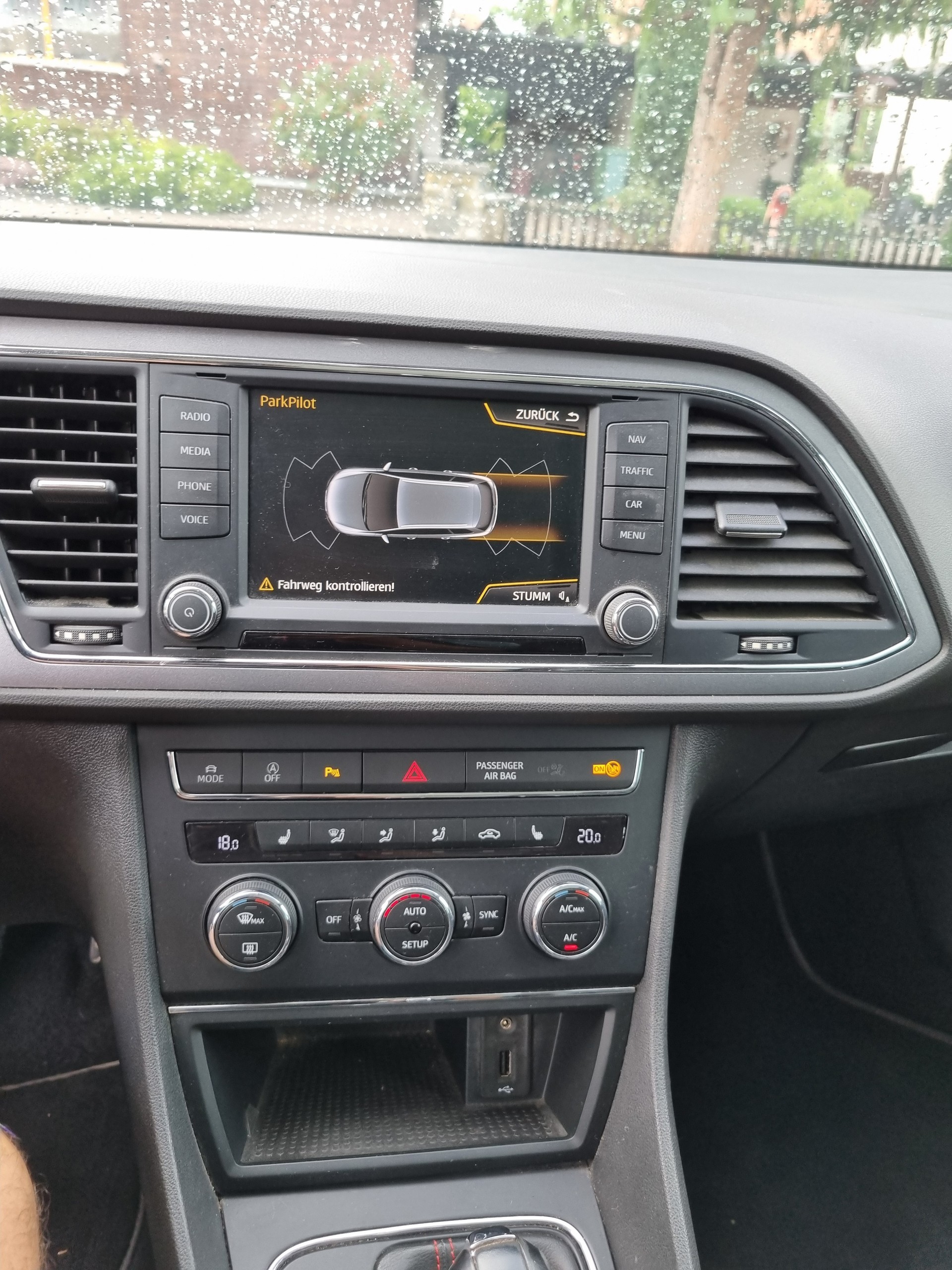 SEAT Leon ST 2.0 TDI FR DSG-image-9